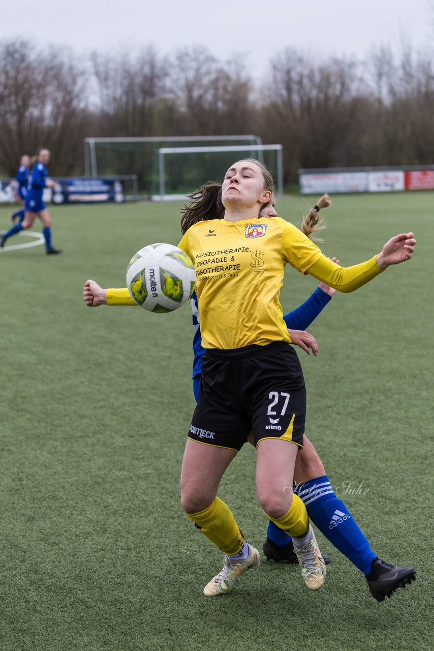 Bild 446 - F SSC Hagen Ahrensburg - SV Frisia Risum-Lindholm : Ergebnis: 1:2